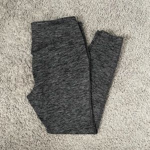 Striped athletic leggings